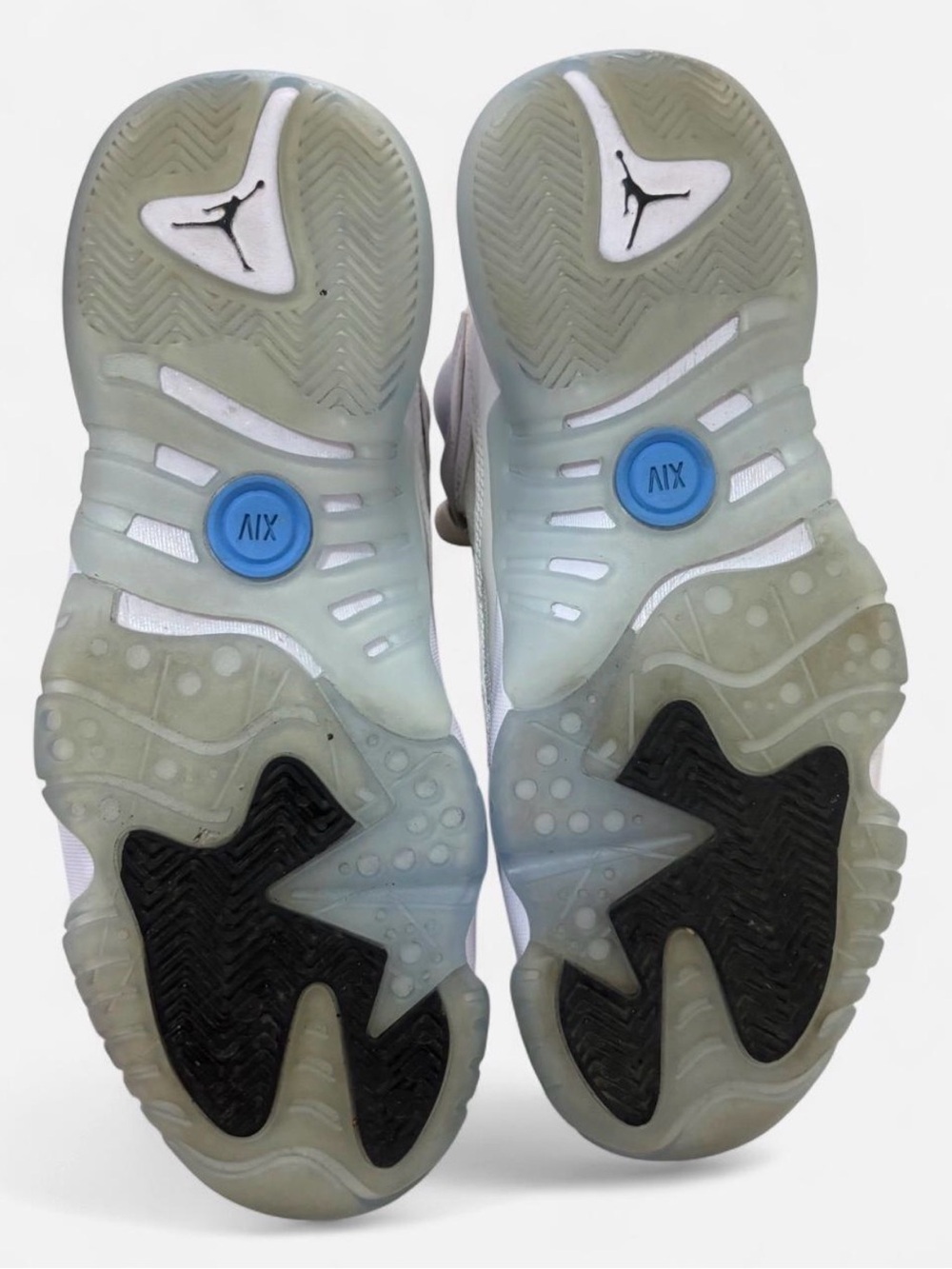 Nike Air Jordan Jumpman Two Trey ‘Legend Blue’ - Picture 5 of 8